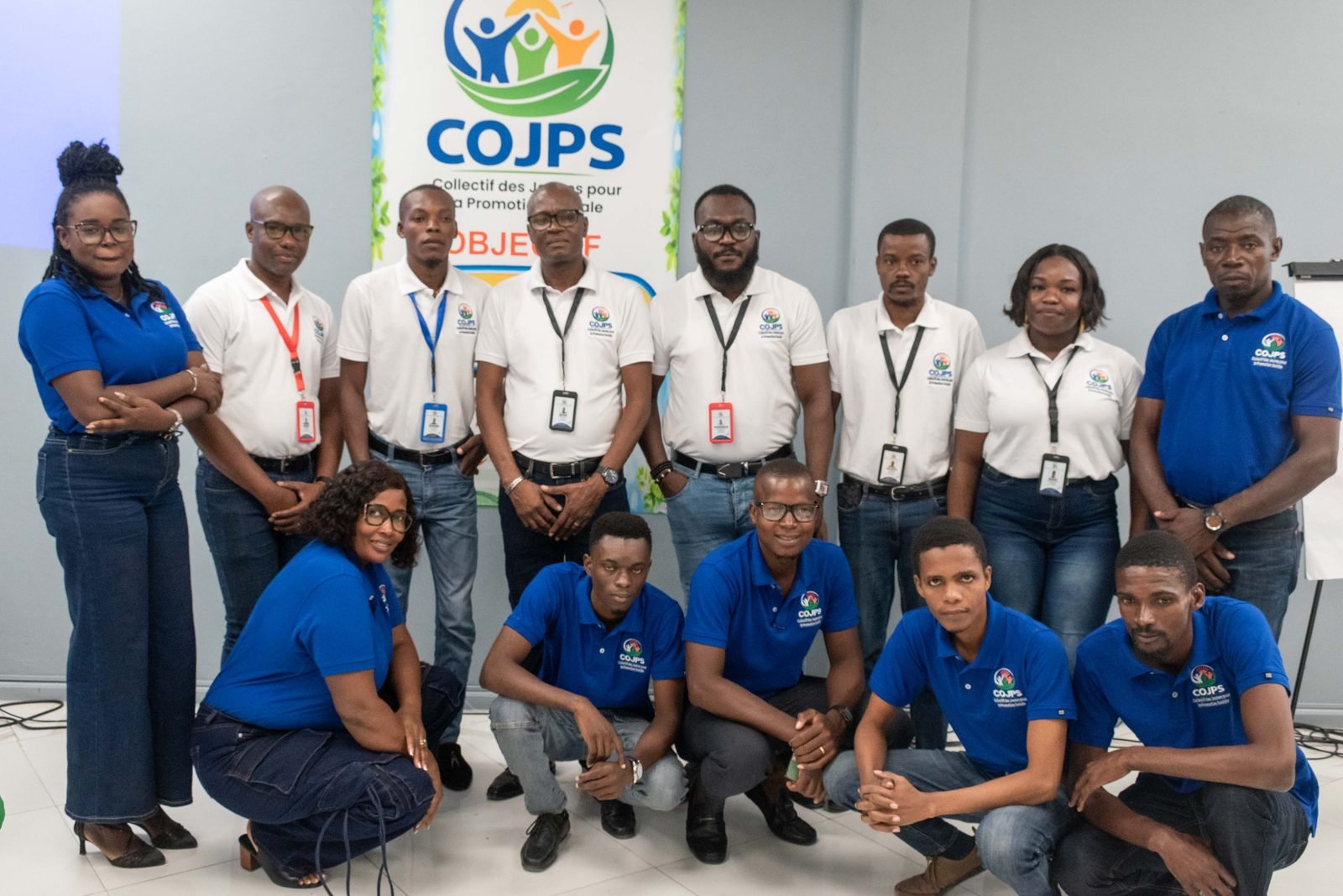 Photo d'équipe des membres du COJPS